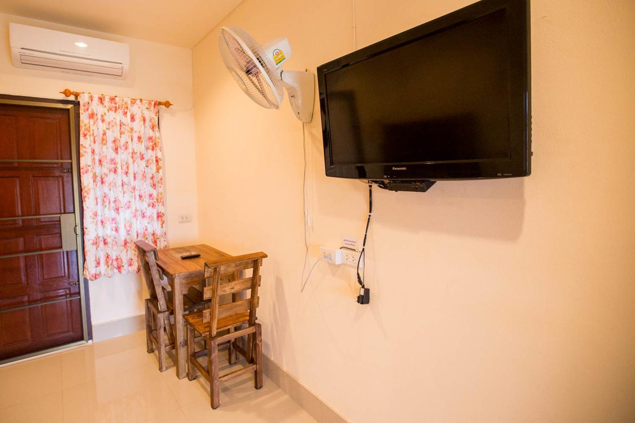 Suriyamanee House Hotel Mae Rim Ngoại thất bức ảnh