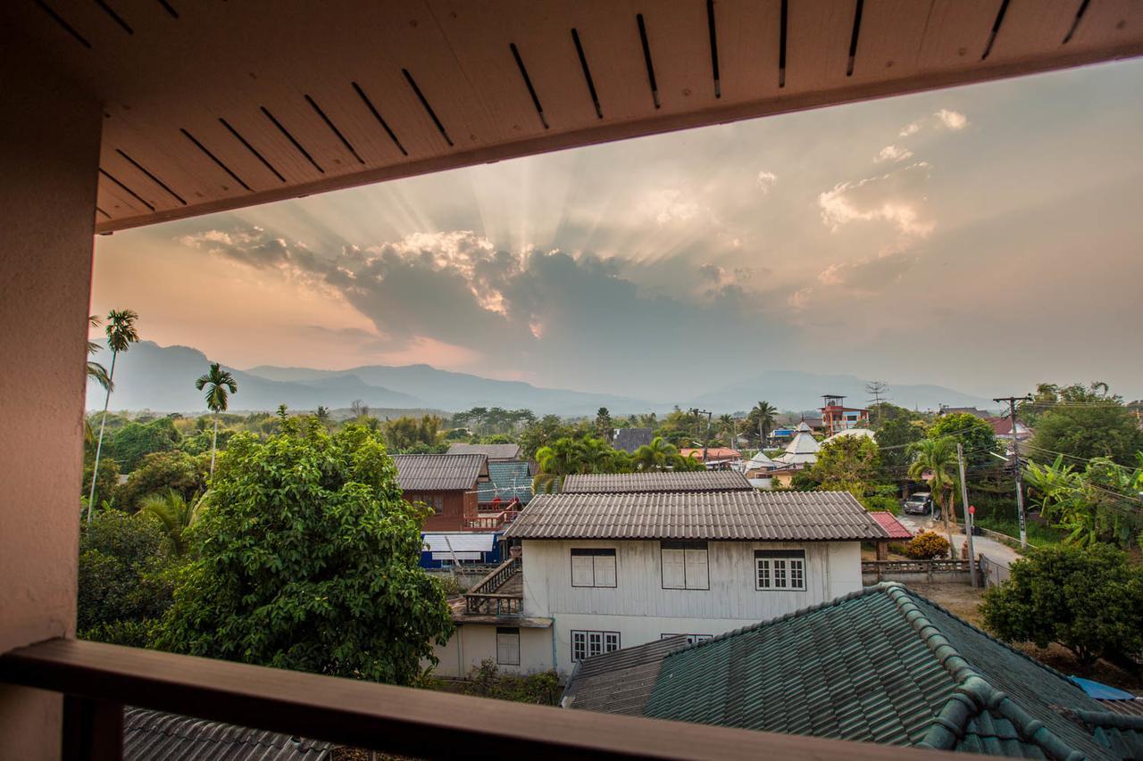 Suriyamanee House Hotel Mae Rim Ngoại thất bức ảnh