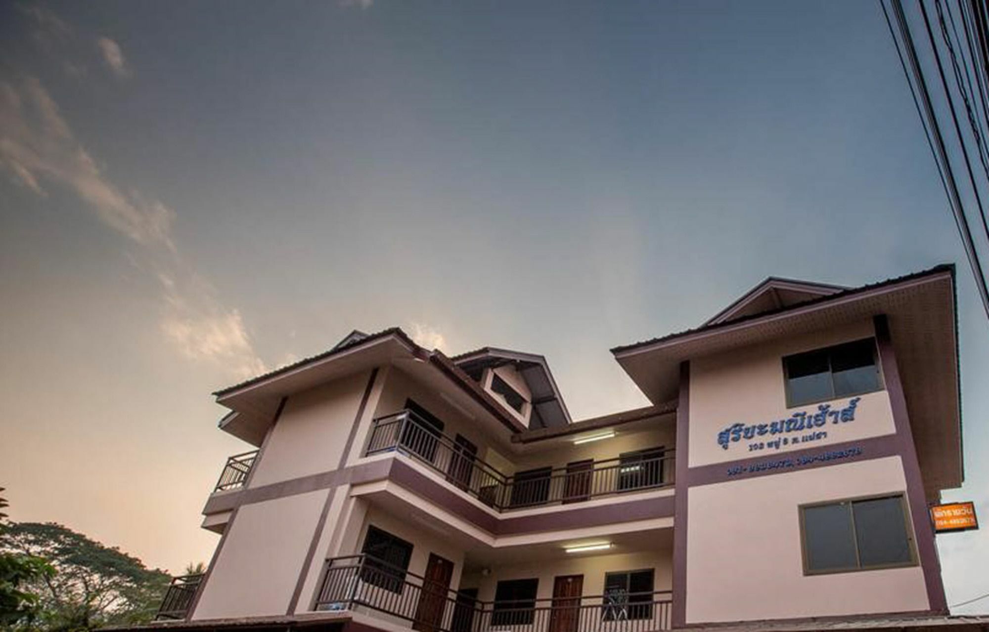 Suriyamanee House Hotel Mae Rim Ngoại thất bức ảnh