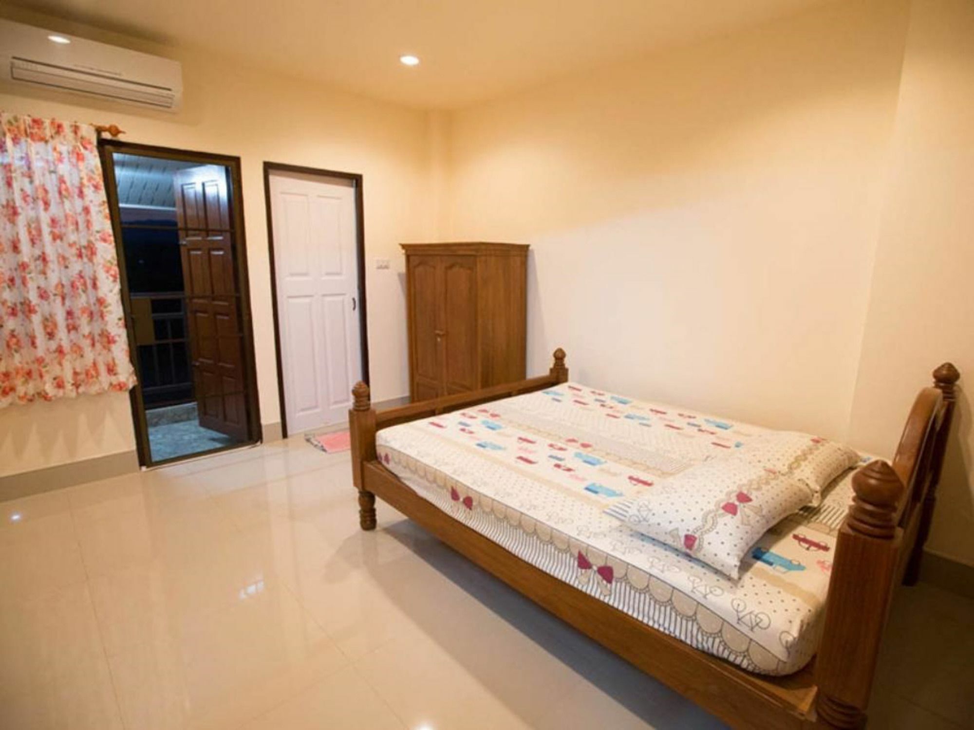 Suriyamanee House Hotel Mae Rim Ngoại thất bức ảnh